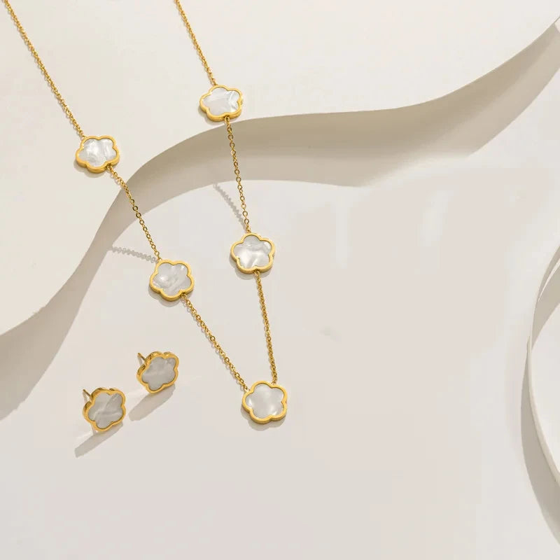 Lucky Clover 18K Gold Plated Clover Necklace Bracelet Earring Set