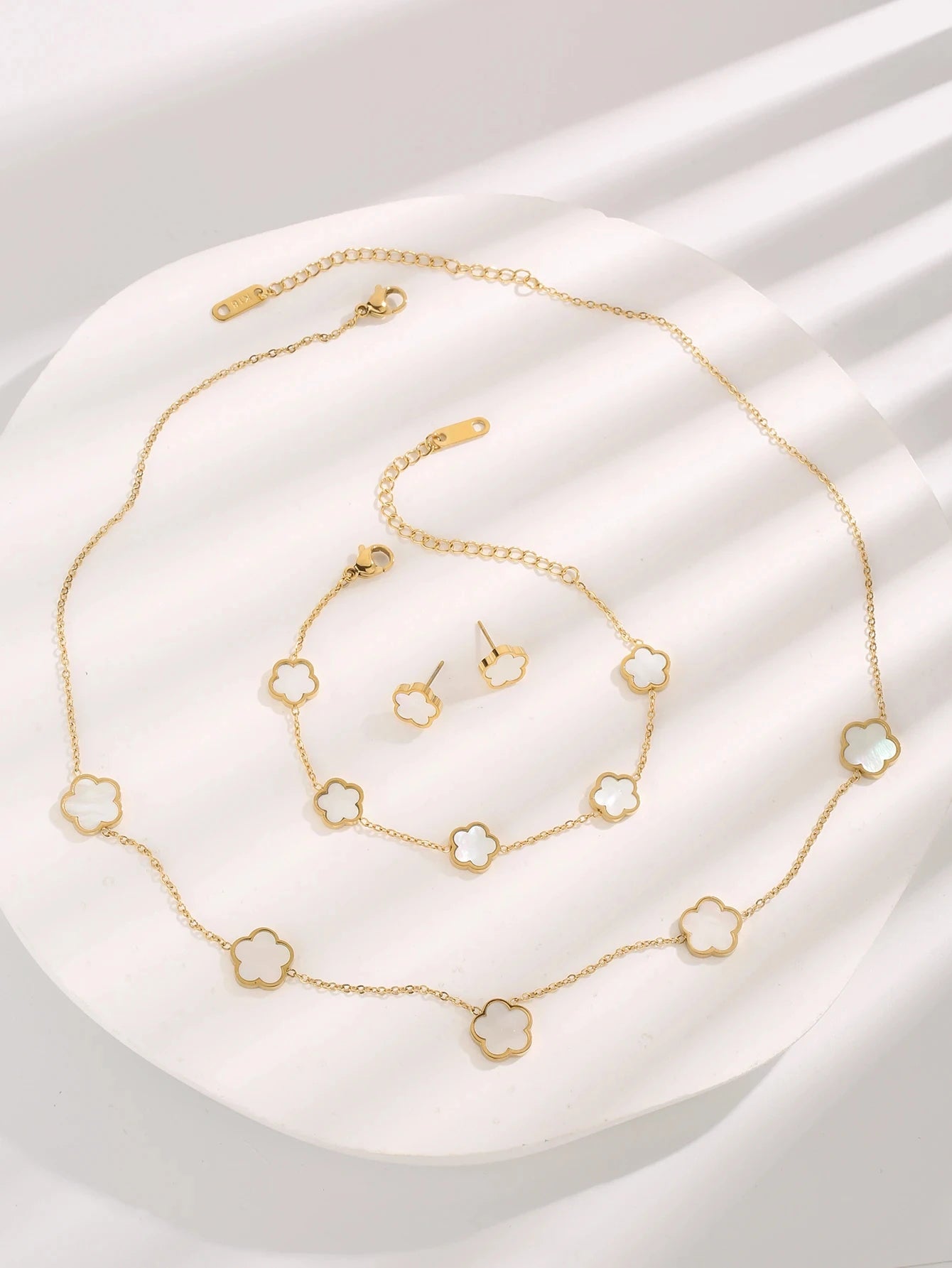 Lucky Clover 18K Gold Plated Clover Necklace Bracelet Earring Set