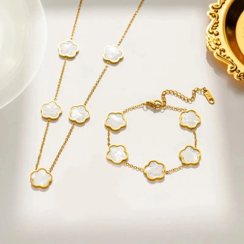 Lucky Clover 18K Gold Plated Clover Necklace Bracelet Earring Set