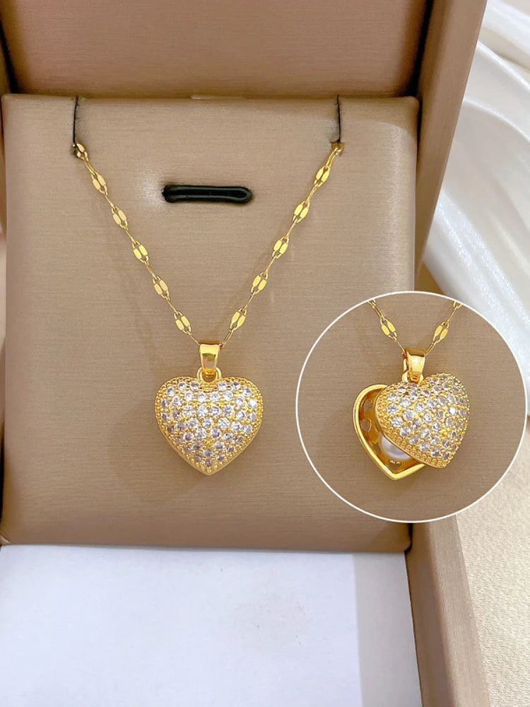 Luxurious Heart Pearl Oyster Necklace