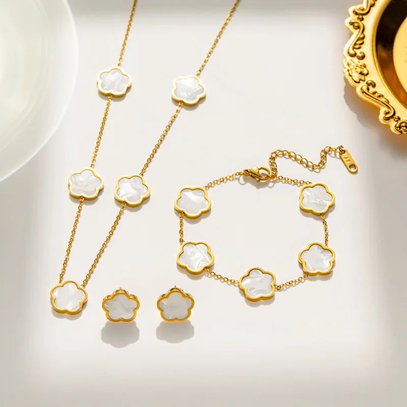 Lucky Clover 18K Gold Plated Clover Necklace Bracelet Earring Set