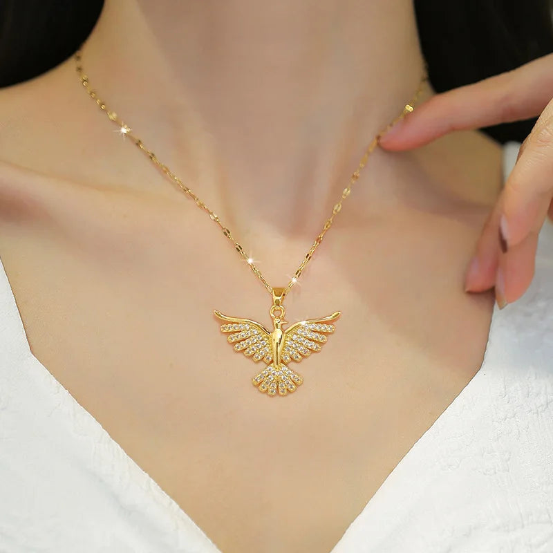 Fashionable Phoenix Necklace with Zircon Copper Inlaid Pendant Necklace