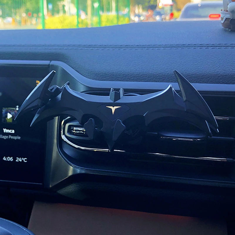 Bat-shaped Gravity Buckle Car Phone Holder Suitable for All 4-6.5 Inch Devices