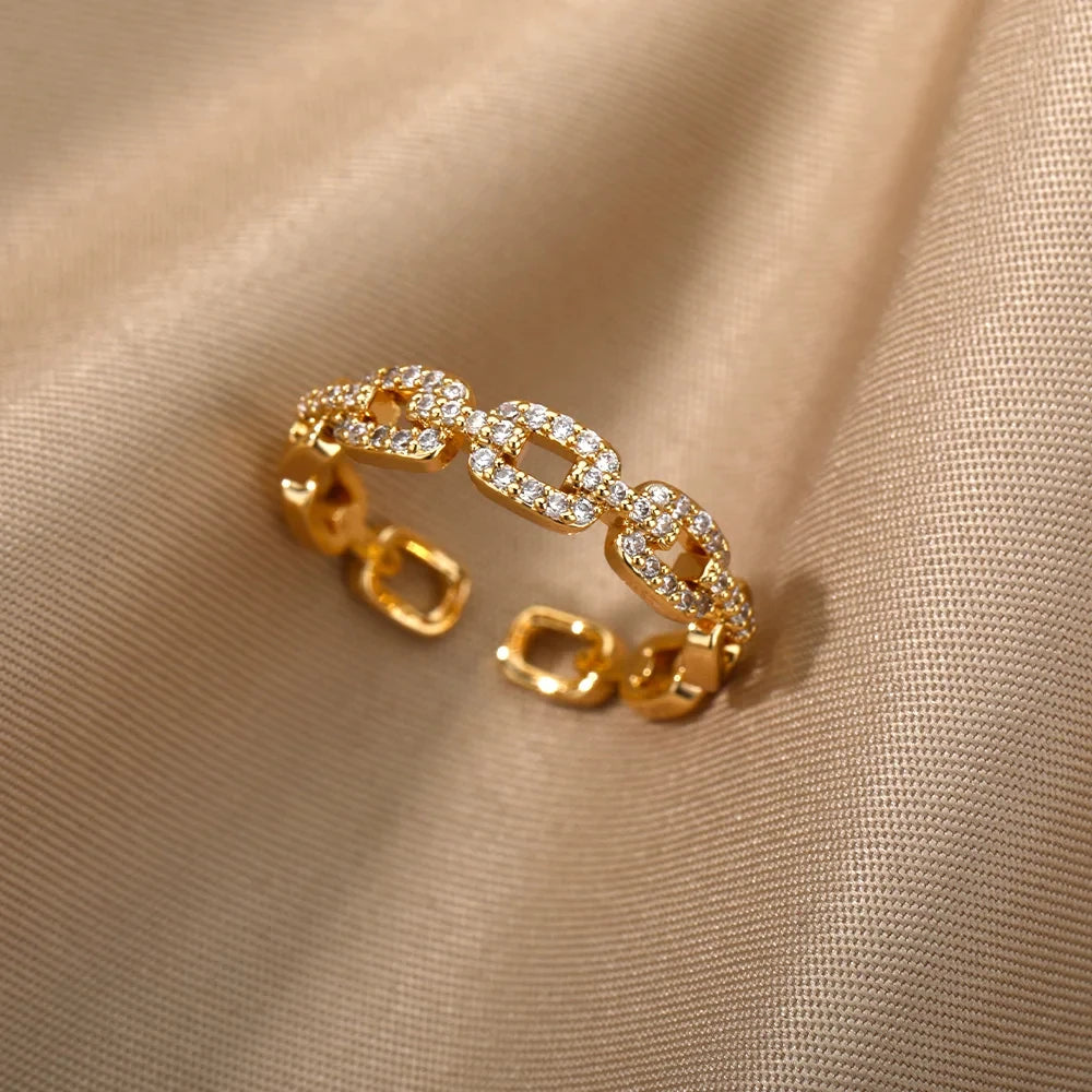 Beautiful Zircon Twist Chain Ring