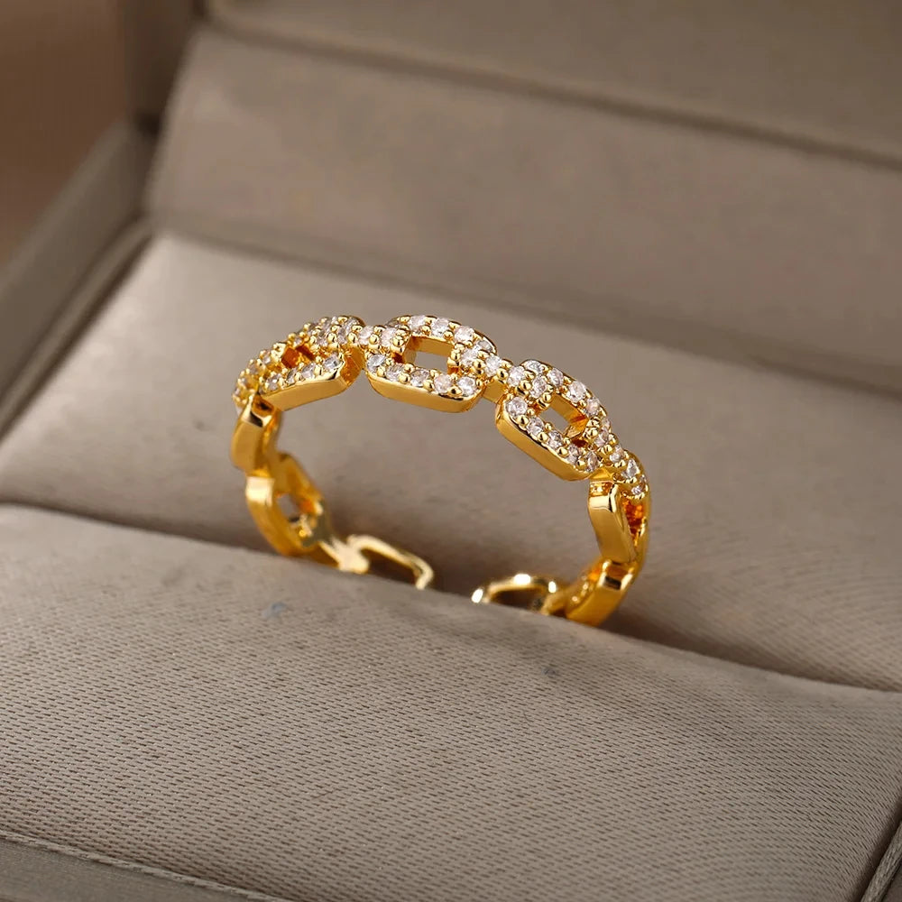 Beautiful Zircon Twist Chain Ring