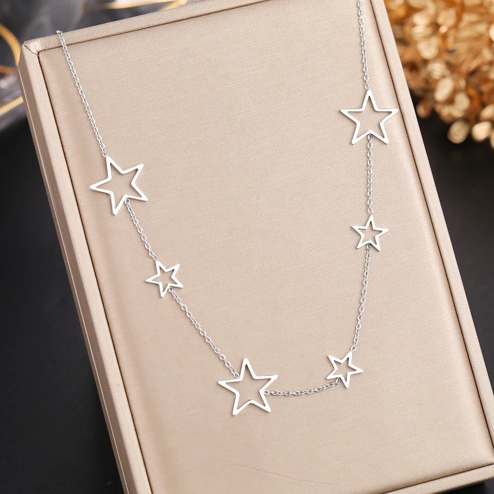 Short Star Necklace Eye Catching Designer Brand Name Necklace High Quality Silver Metal Star Shape Short Necklaces for Women