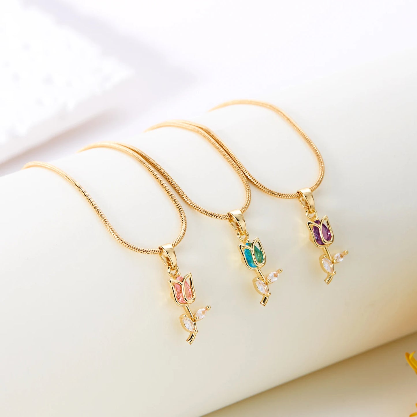 Light Luxury Tulip Flower Pendant Necklace