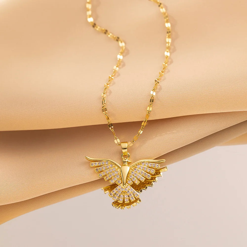 Fashionable Phoenix Necklace with Zircon Copper Inlaid Pendant Necklace