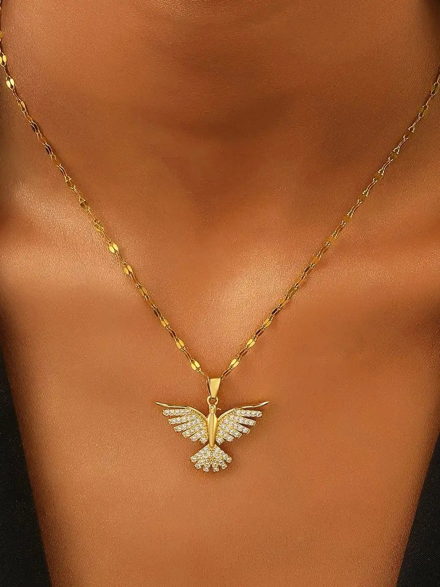 Fashionable Phoenix Necklace with Zircon Copper Inlaid Pendant Necklace