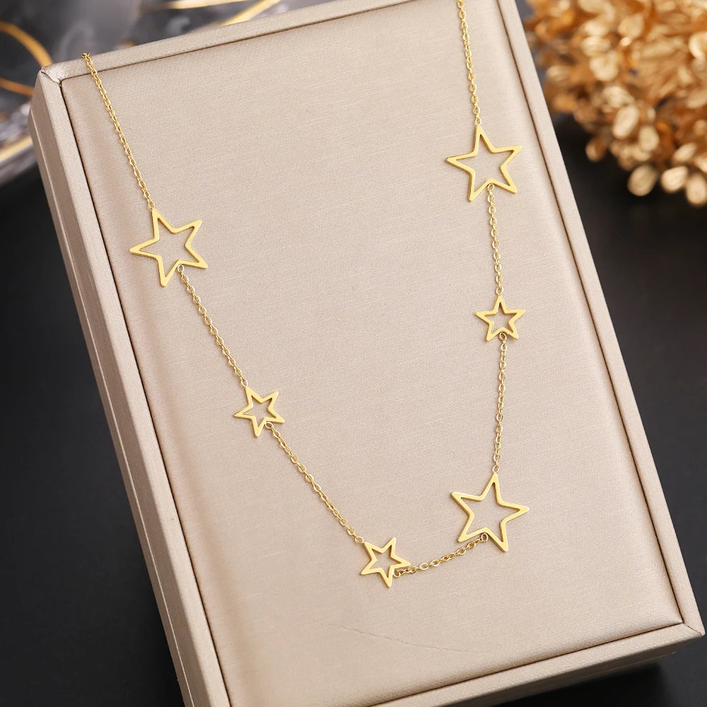 Short Star Necklace Eye Catching Designer Brand Name Necklace High Quality Silver Metal Star Shape Short Necklaces for Women