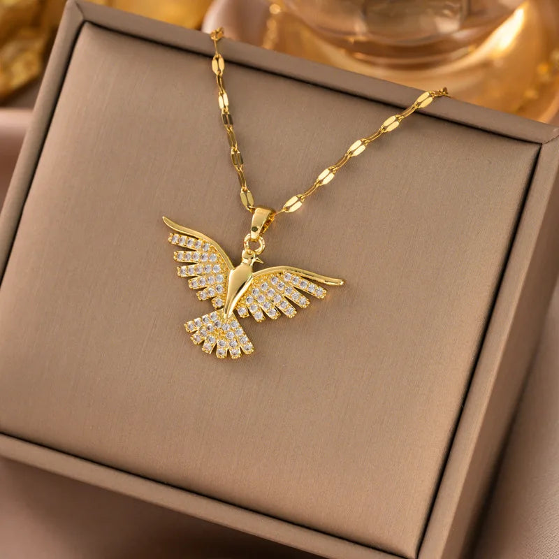 Fashionable Phoenix Necklace with Zircon Copper Inlaid Pendant Necklace